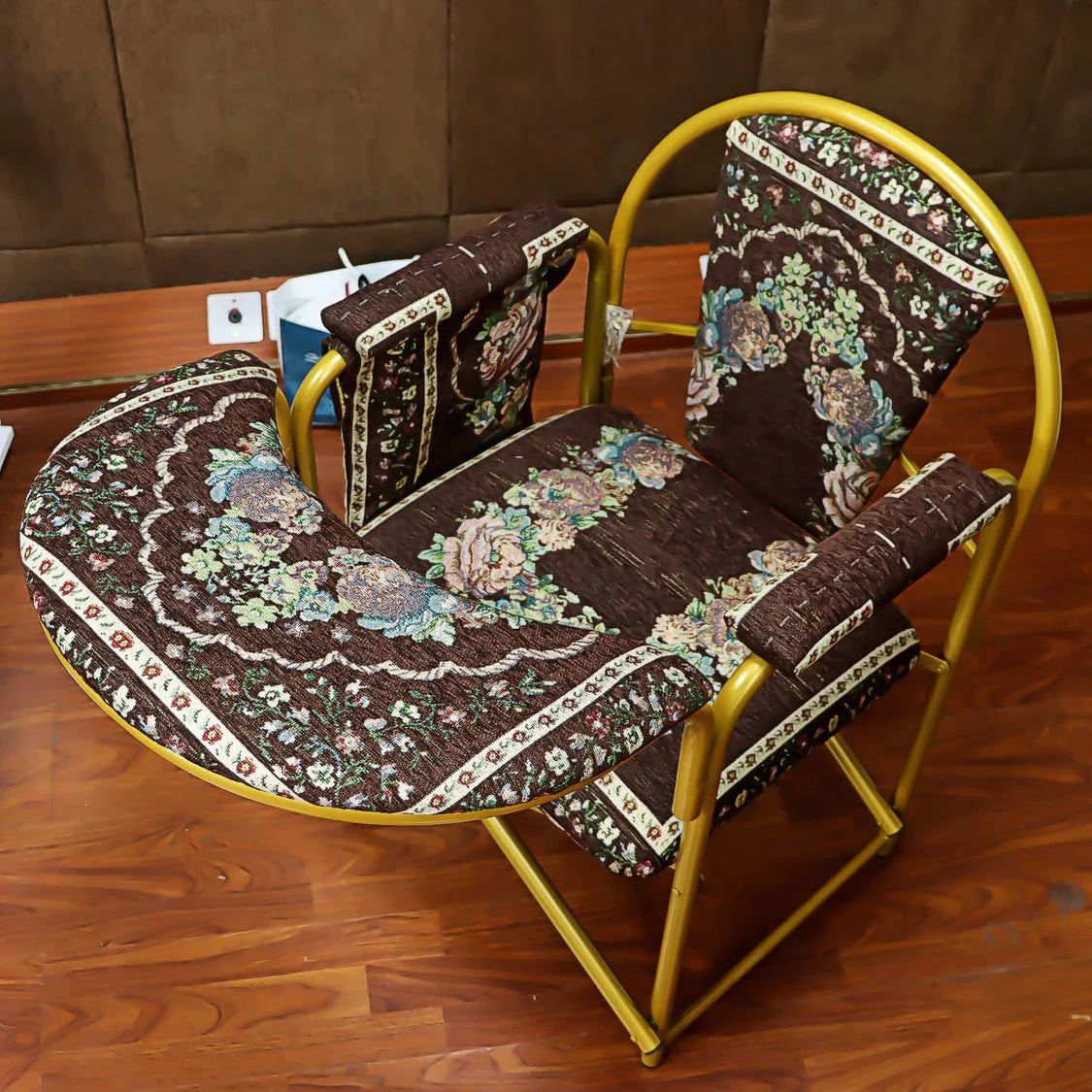 Foldable prayer chair with comfort padding كرسي صلاة مريح وقابل للطي
