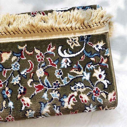 Al Rawdah Plain Premium Prayer Mat Green سجادة الروضة اخضر